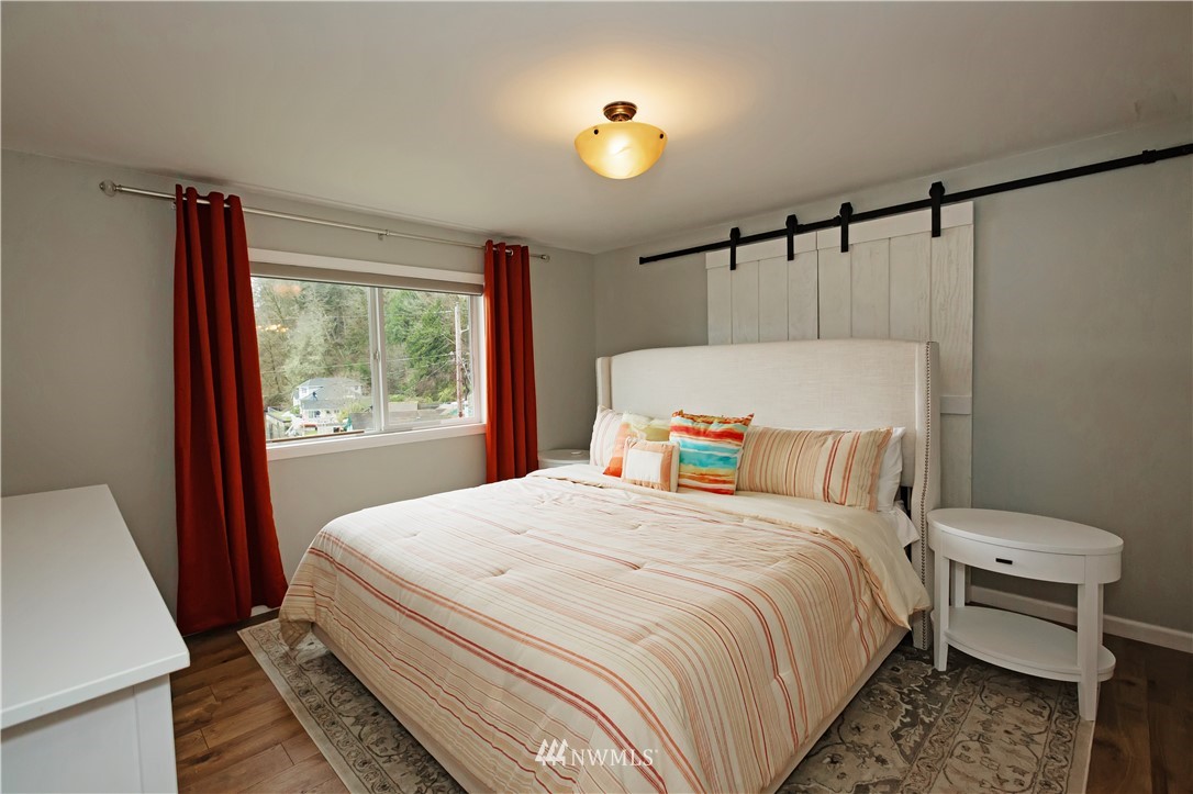 8971 Southeast Fragaria Road Port Orchard, WA 98367 - Photo 11 of 39 Gallery Image 11