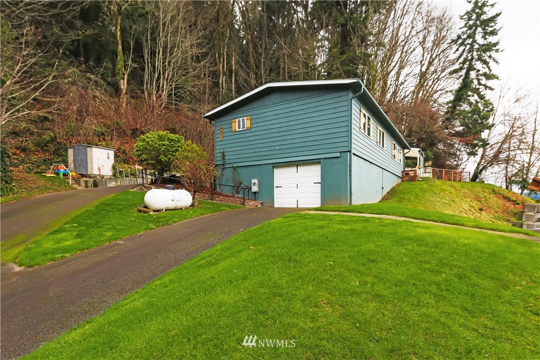 8971 Southeast Fragaria Road Port Orchard, WA 98367 - Photo 33 of 39 Gallery Image 33