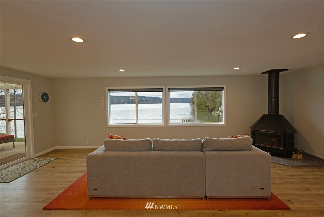 8971 Southeast Fragaria Road Port Orchard, WA 98367 - Photo 8 of 39 Gallery Image 8