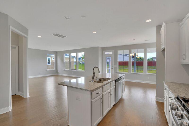 564 Pendleton Drive Moncks Corner, SC 29461 - Photo 6 of 34 d7t4bPPw
