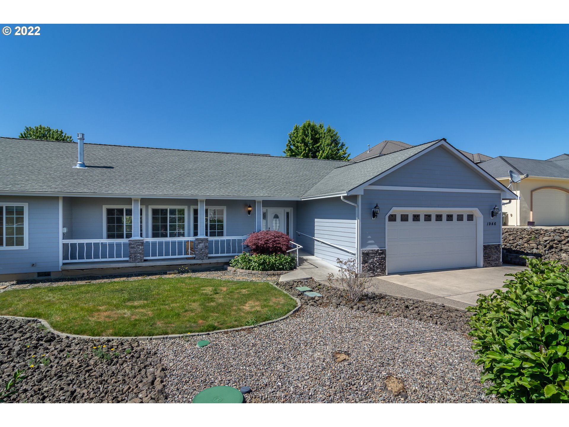 1946 Innsbrook Court Sutherlin, OR 97479 - Photo 1 of 32 Gallery Image 1