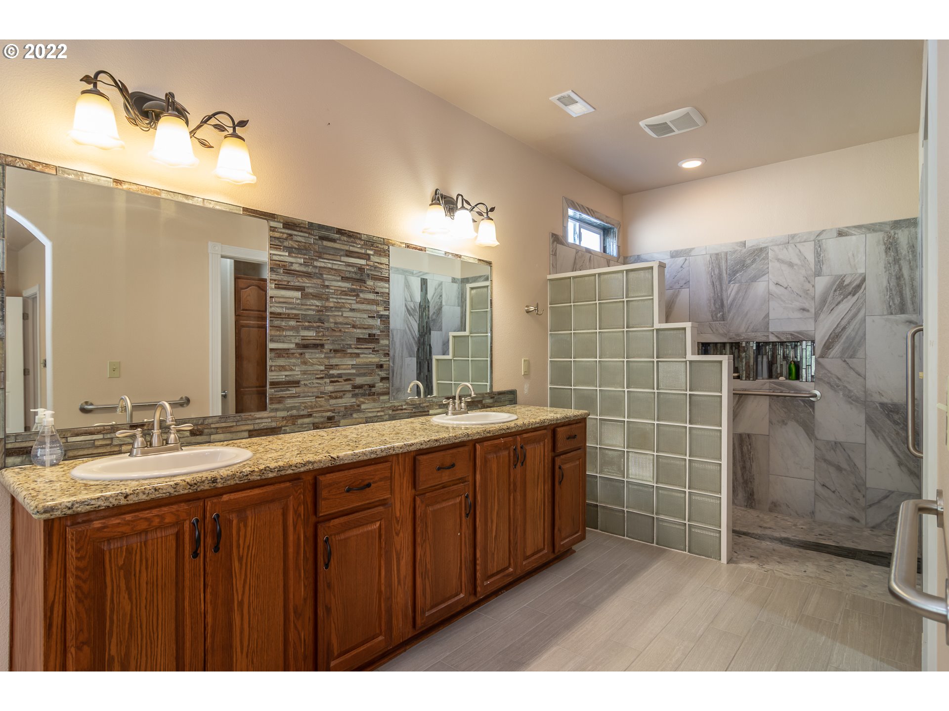 1946 Innsbrook Court Sutherlin, OR 97479 - Photo 21 of 32 Gallery Image 21