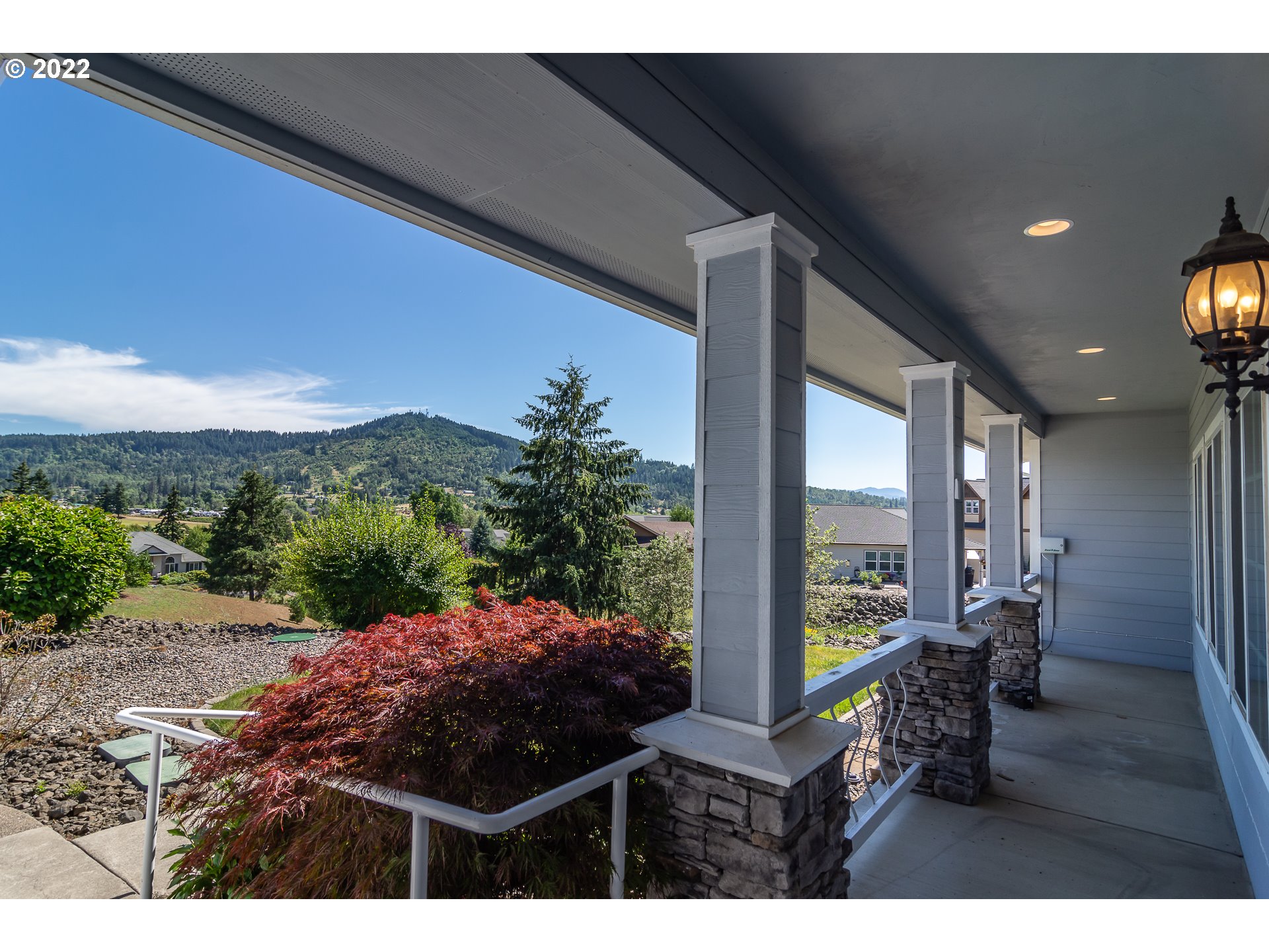1946 Innsbrook Court Sutherlin, OR 97479 - Photo 3 of 32 Gallery Image 3