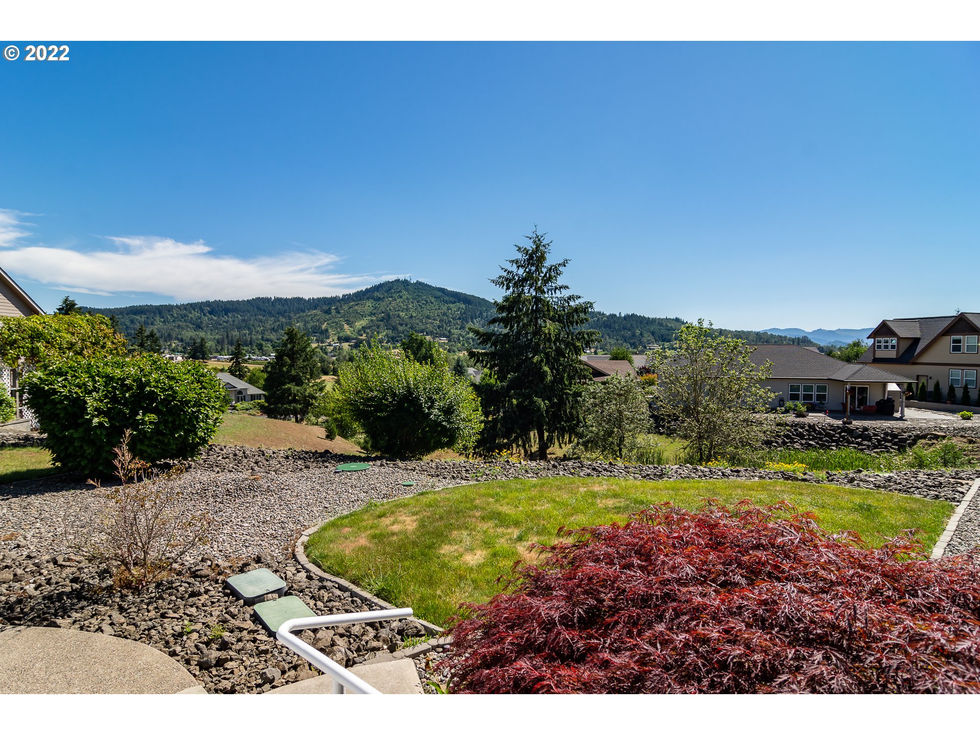 1946 Innsbrook Court Sutherlin, OR 97479 - Photo 4 of 32 Gallery Image 4