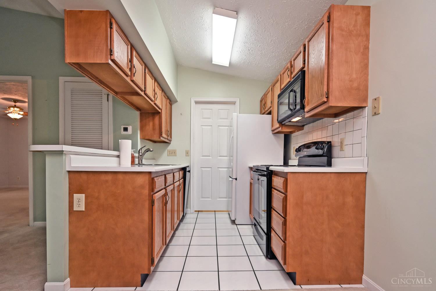 5757 Cheviot Road, Unit 3C Cincinnati, OH 45247 - Photo 8 of 21