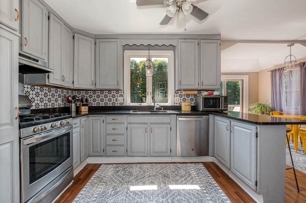 76 Colburn Street, Unit 76 Dedham, MA 02026 - Photo 13 of 42 Gallery Image 13