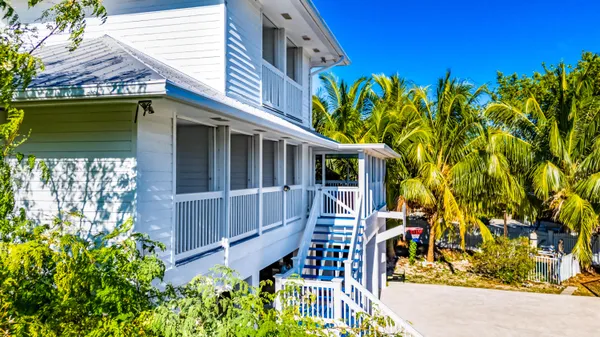 $2,195,000 | 125 Colson Drive, Cudjoe, FL 33042