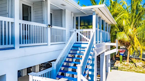 $2,195,000 | 125 Colson Drive, Cudjoe, FL 33042