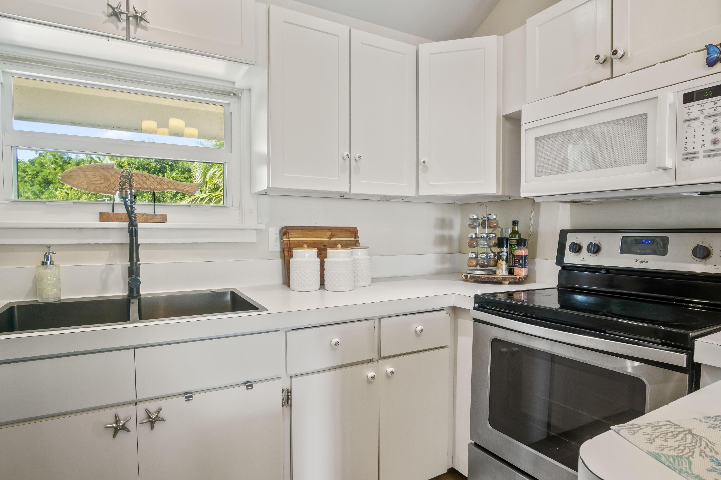 125 Colson Drive Cudjoe, FL 33042 - Photo 21 of 69 Kitchen (4)