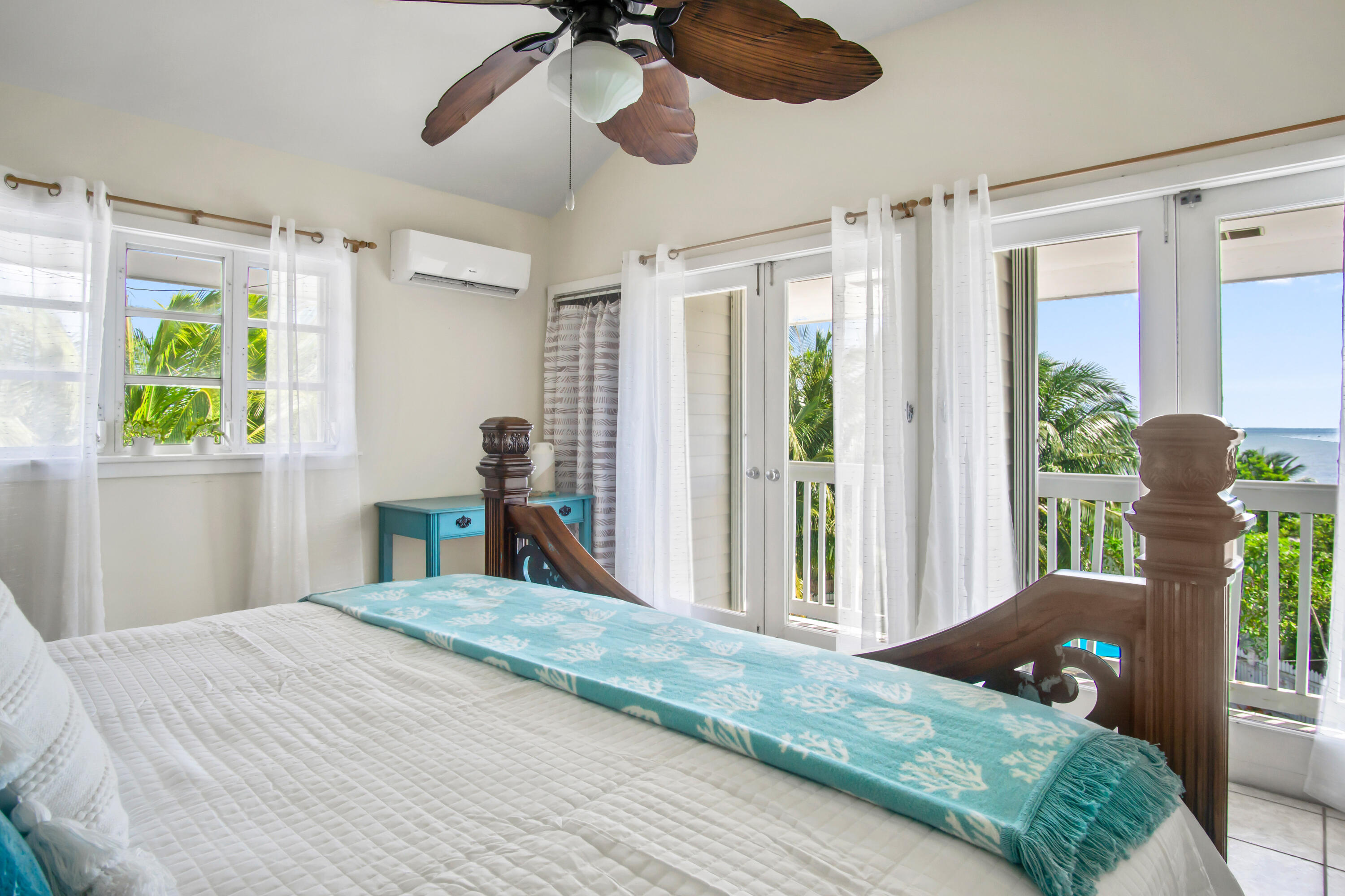 125 Colson Drive Cudjoe, FL 33042 - Photo 25 of 69 Master bedrrom with en suite (6)