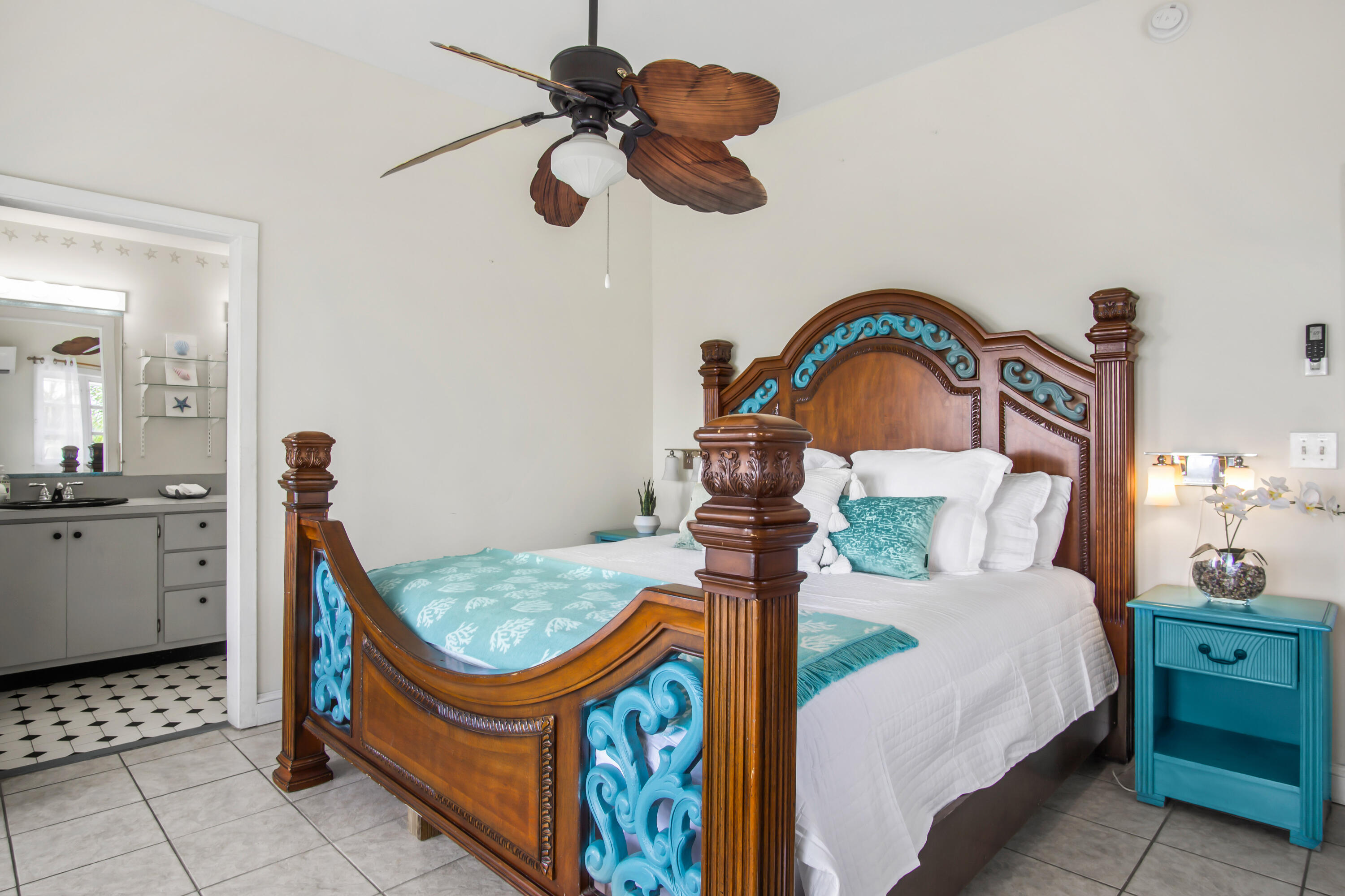 125 Colson Drive Cudjoe, FL 33042 - Photo 28 of 69 Master bedrrom with en suite (3)