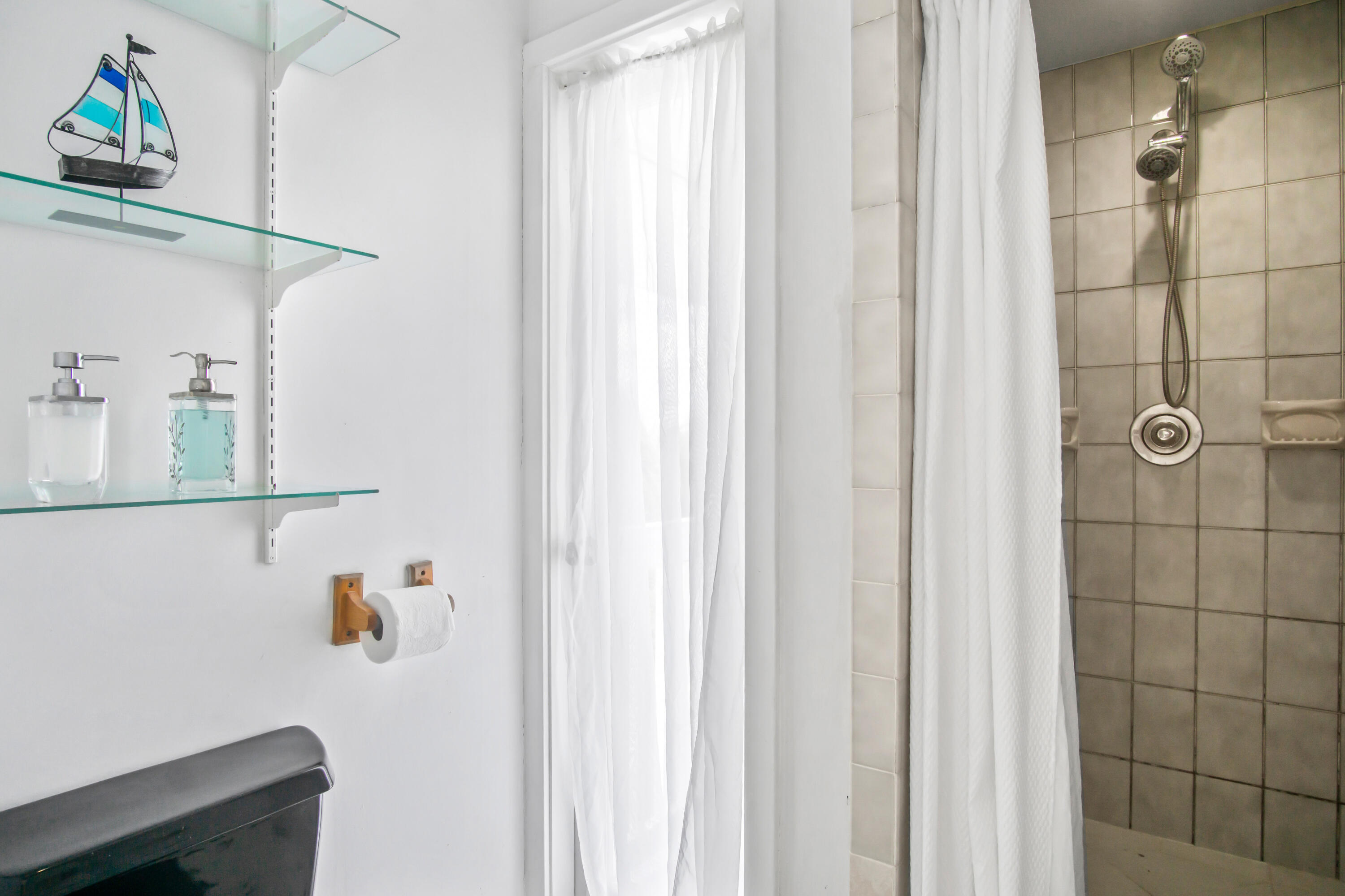 125 Colson Drive Cudjoe, FL 33042 - Photo 31 of 69 Master bedrrom with en suite (1)