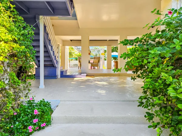 $2,195,000 | 125 Colson Drive, Cudjoe, FL 33042