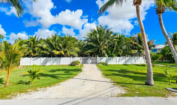 $2,195,000 | 125 Colson Drive, Cudjoe, FL 33042