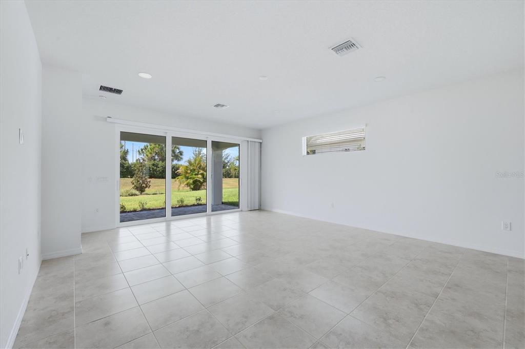 8113 Sternway Road Sarasota, FL 34240 - Photo 4 of 85