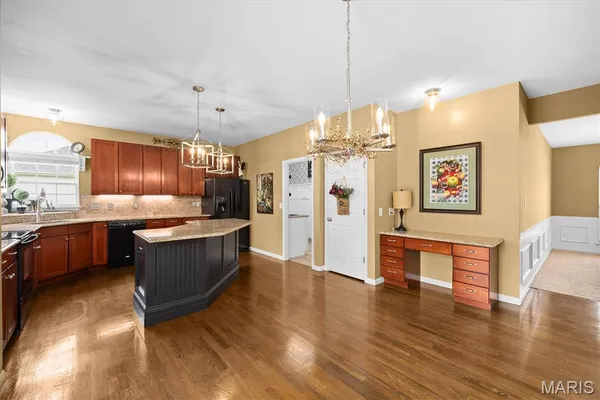 $395,000 | 2201 Birmingham Drive, Shiloh, IL 62269