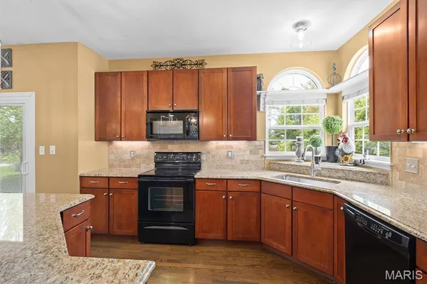 $395,000 | 2201 Birmingham Drive, Shiloh, IL 62269