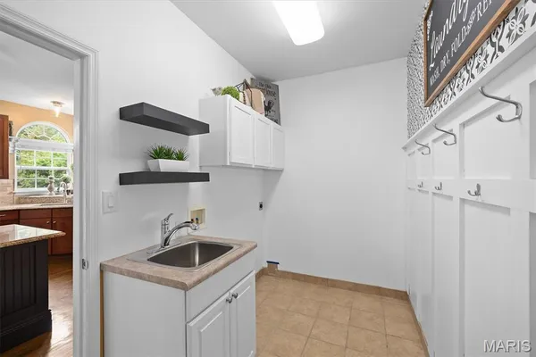 $395,000 | 2201 Birmingham Drive, Shiloh, IL 62269