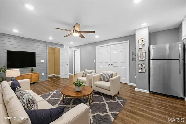 $395,000 | 2201 Birmingham Drive, Shiloh, IL 62269