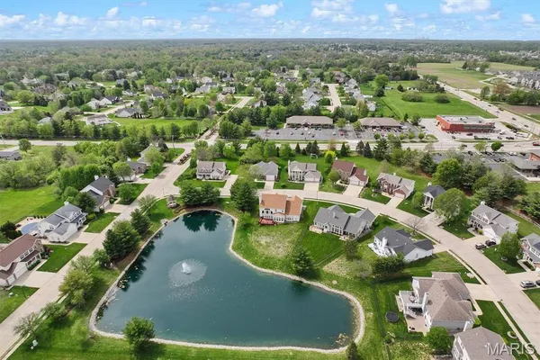 $395,000 | 2201 Birmingham Drive, Shiloh, IL 62269