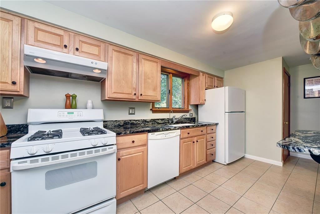 6644 Landview Road Pittsburgh, PA 15217 - Photo 8 of 25 Gallery Image 8