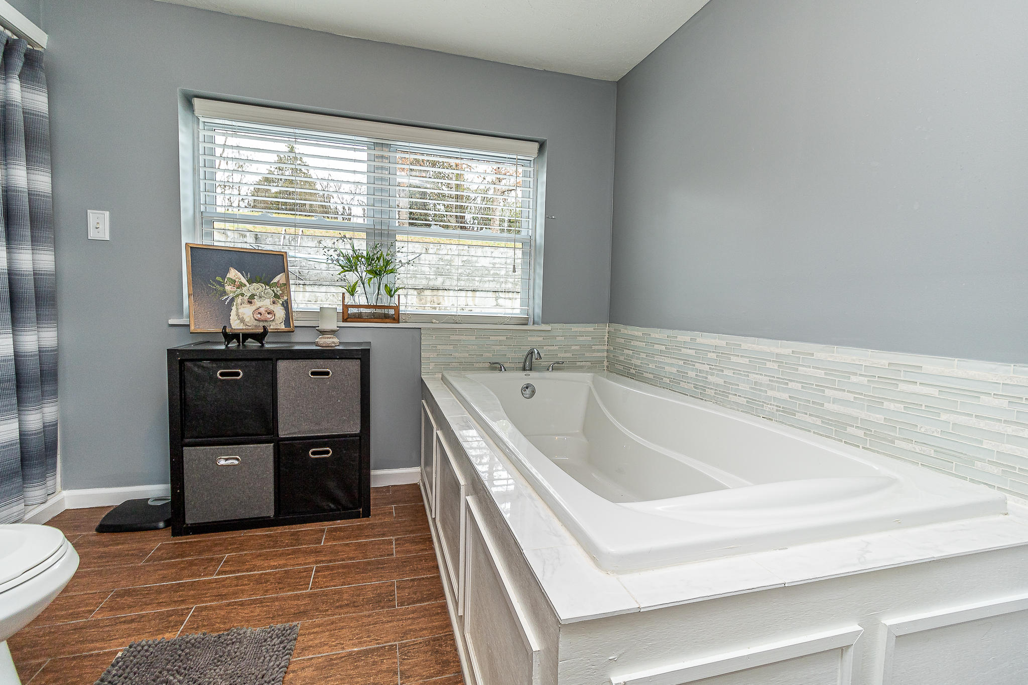 1428 Roberson Spring Road Loudon, TN 37774 - Photo 15 of 38 Master Bathroom