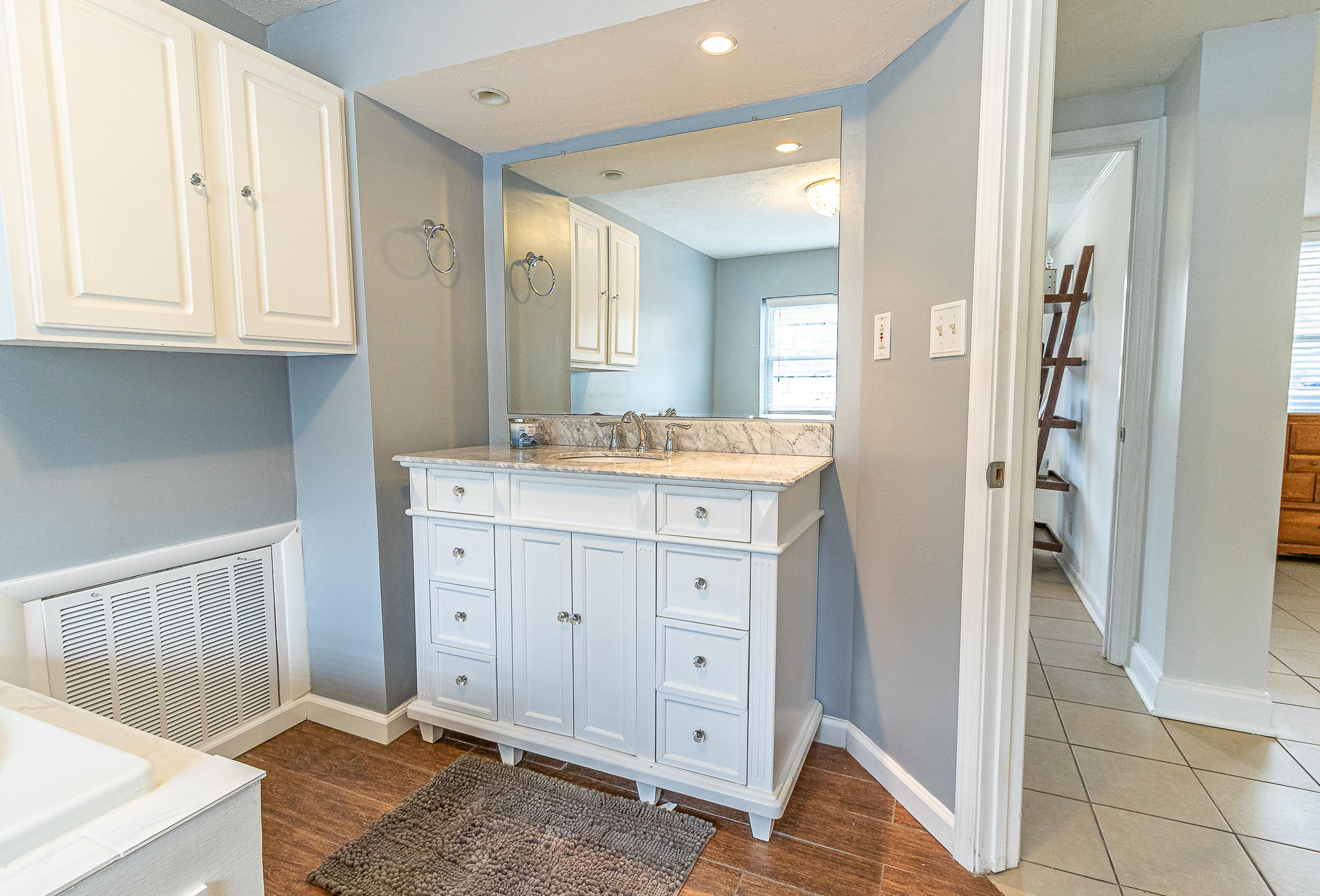 1428 Roberson Spring Road Loudon, TN 37774 - Photo 16 of 38 Master Bathroom