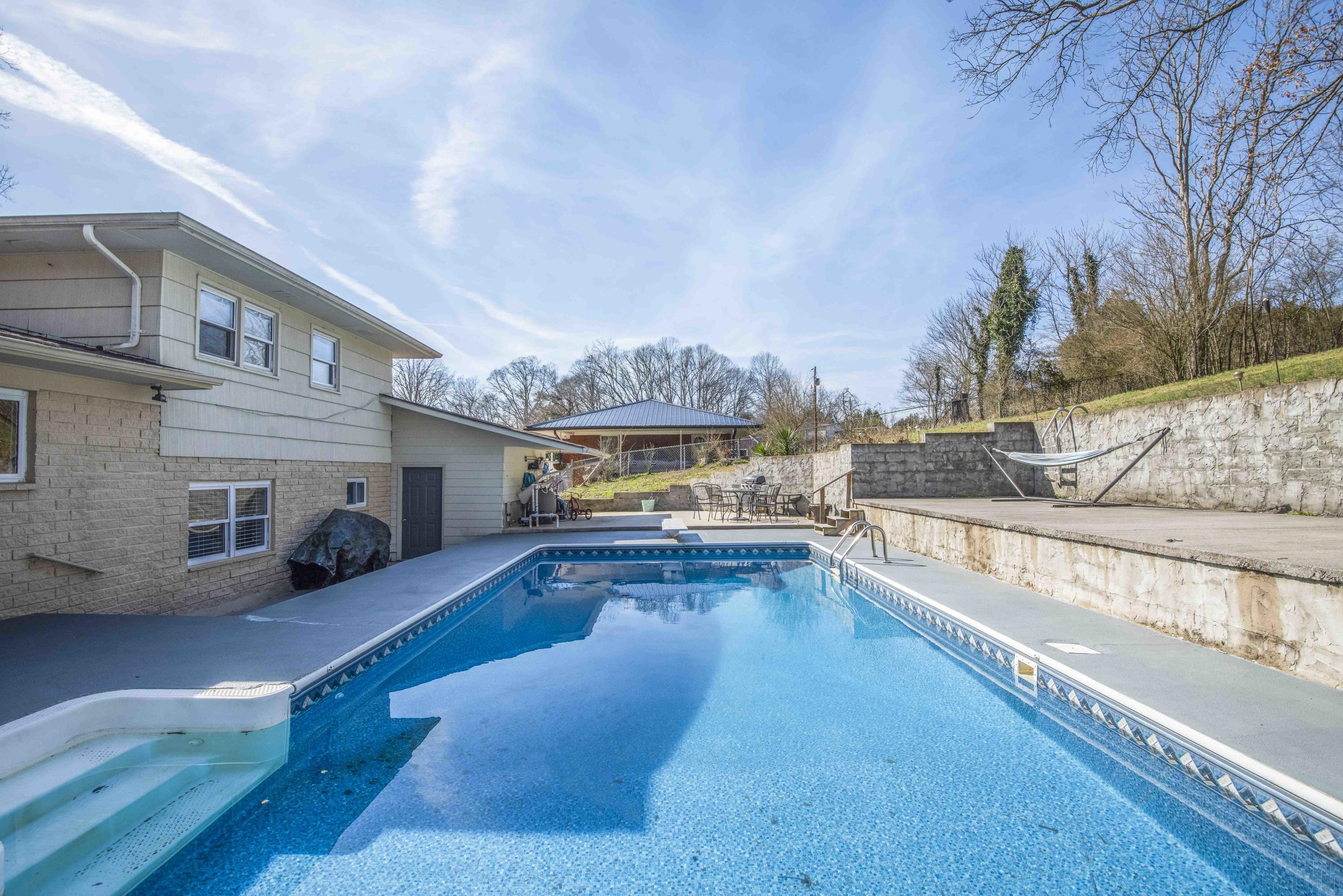 1428 Roberson Spring Road Loudon, TN 37774 - Photo 29 of 38 Pool