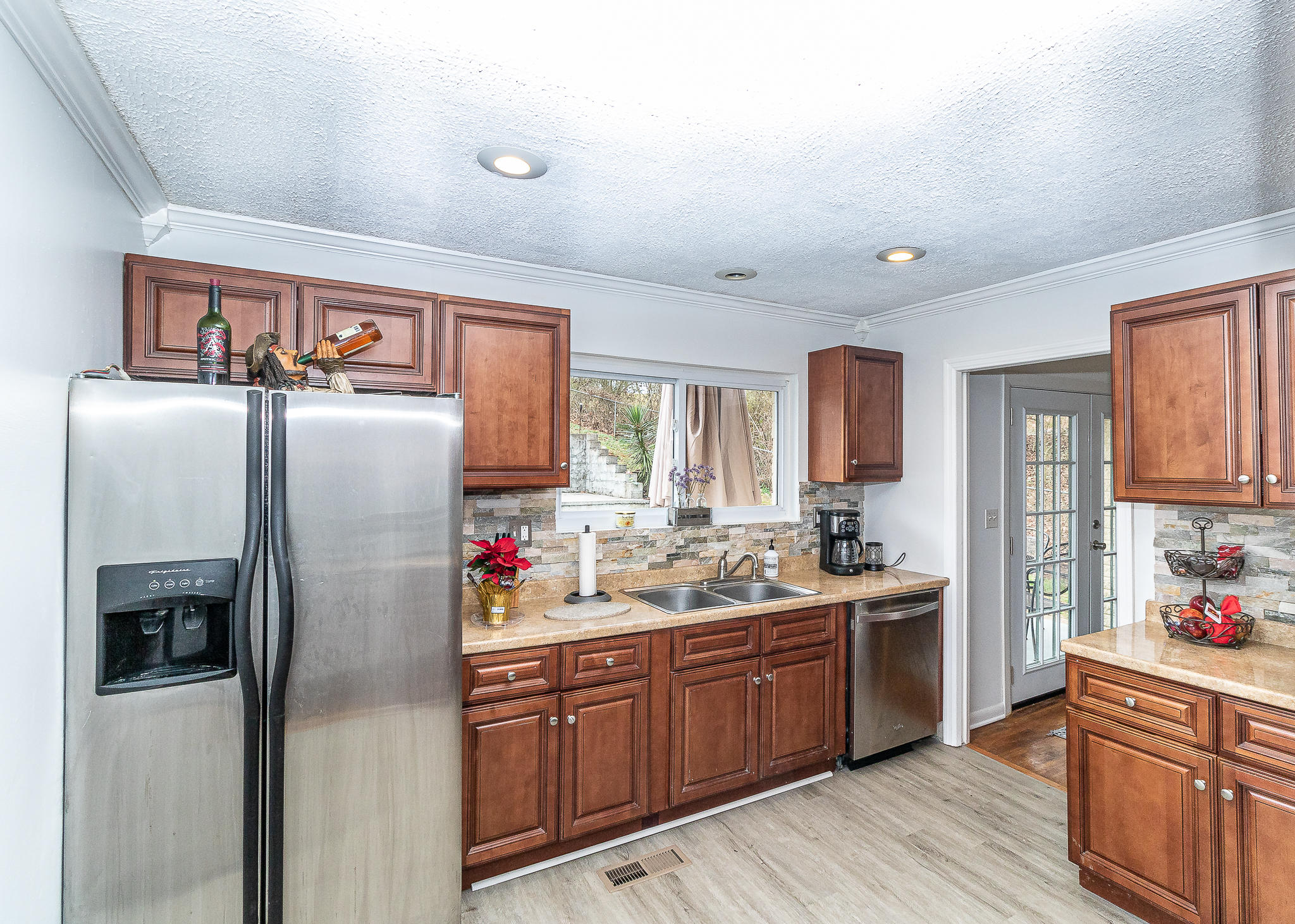 1428 Roberson Spring Road Loudon, TN 37774 - Photo 5 of 38 Kitchen