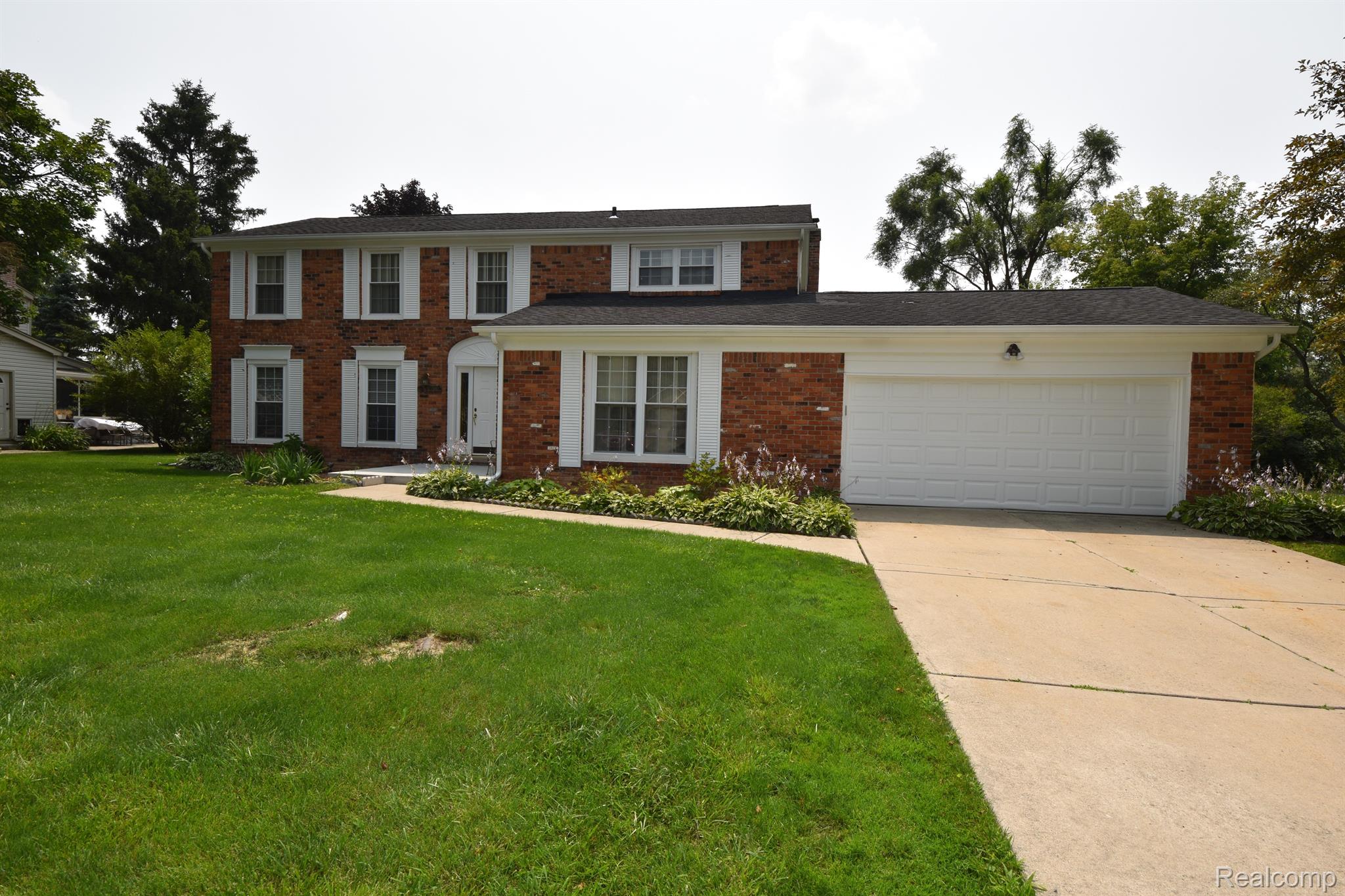 29679 High Valley Road Farmington, MI 48331 - Photo 2 of 31 Gallery Image 2