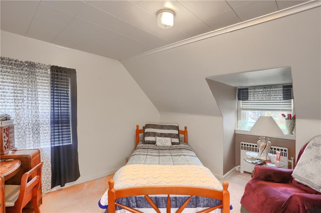 212 Tulagi Way New Castle, PA 16105 - Photo 20 of 30 a room with furniture and windows
