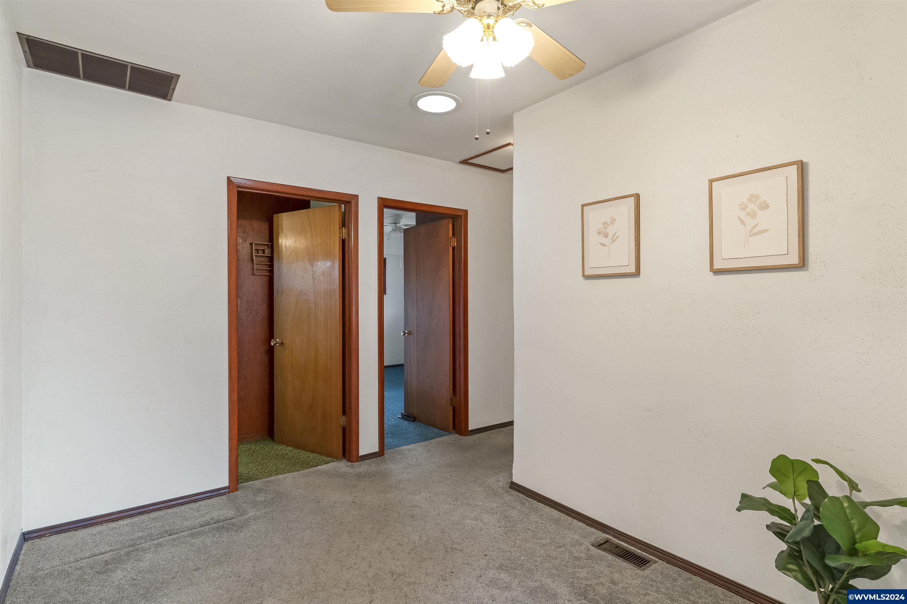860 Southwest Cherry Street Dallas, OR 97338 - Photo 8 of 28 Gallery Image 8