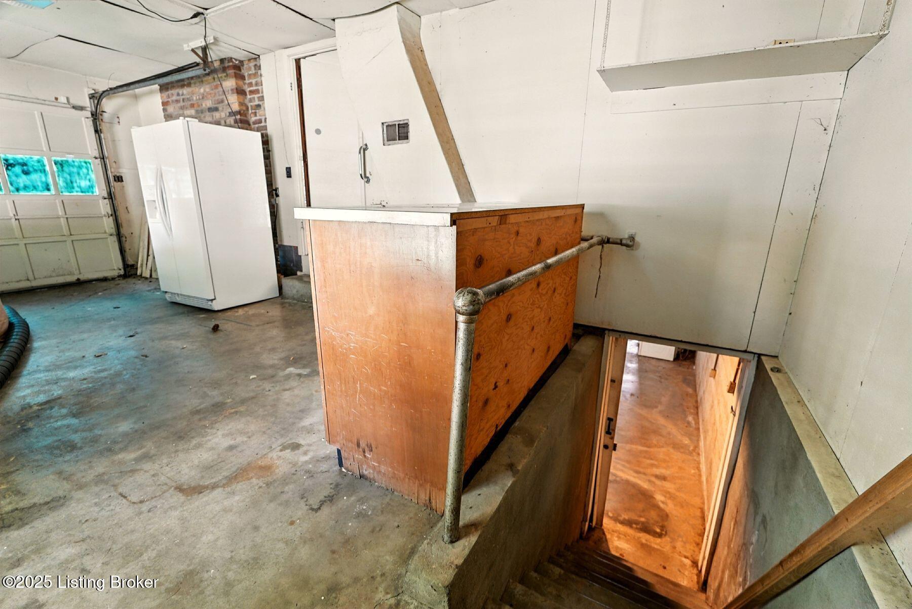 1904 Hoke Road Louisville, KY 40220 - Photo 28 of 35 photo_online_026