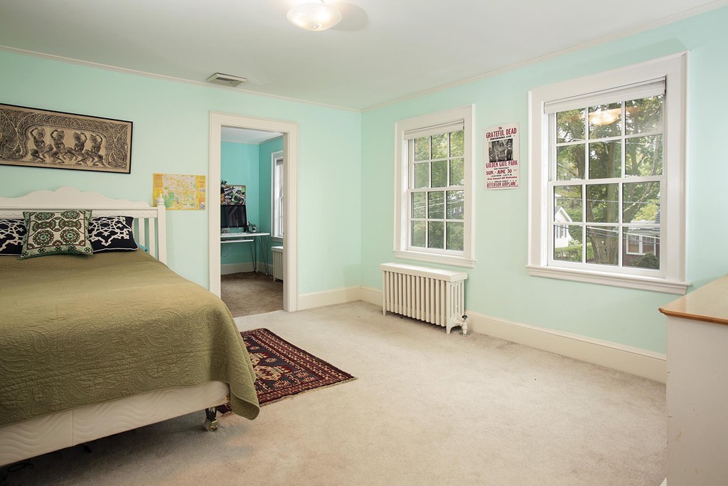 20 Locksley Road Newton, MA 02459 - Photo 8 of 11