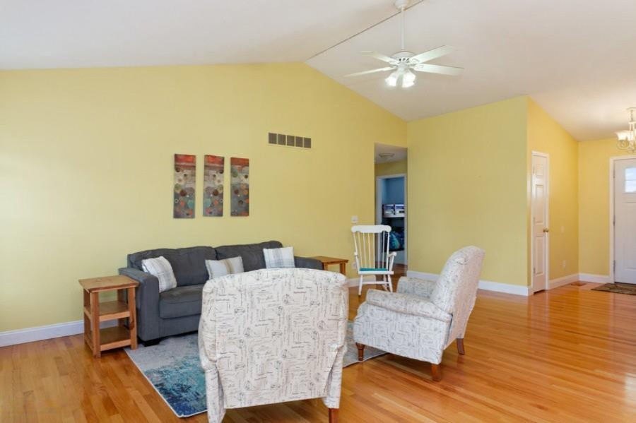 2425 Jody Rae Street Niles, MI 49120 - Photo 3 of 14 vht_viewer_165