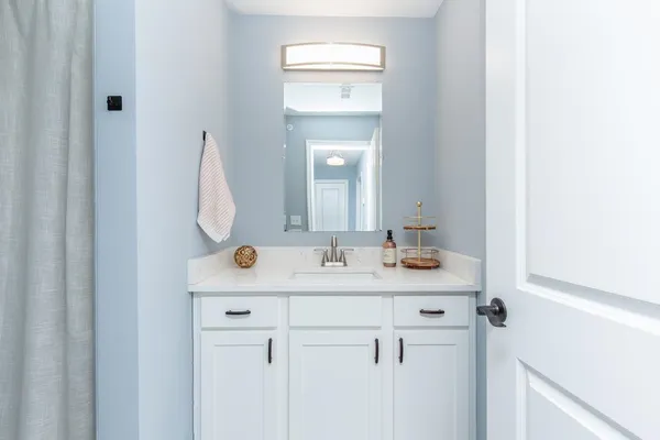 $539,900 | 7 Dumaine Avenue, Unit H, Nashua, NH 03063