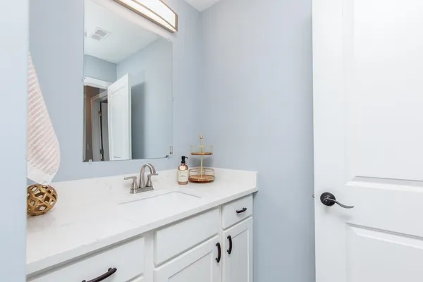 $539,900 | 7 Dumaine Avenue, Unit H, Nashua, NH 03063