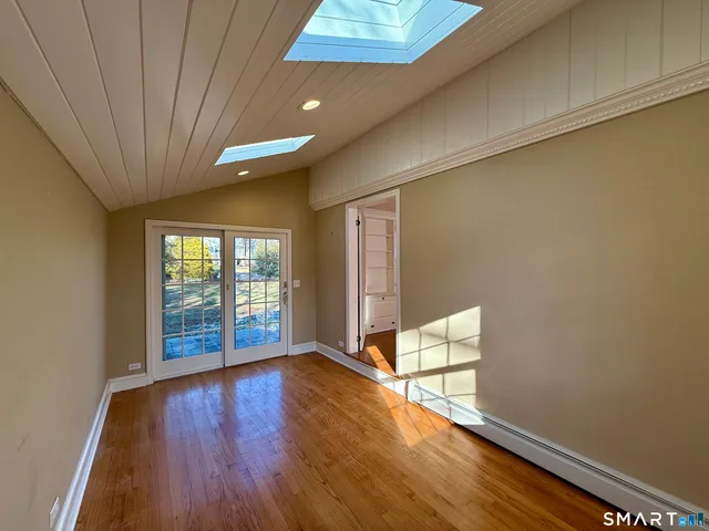 $4,300 | 16 Killian Avenue, Trumbull, CT 06611