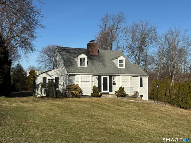 $4,300 | 16 Killian Avenue, Trumbull, CT 06611