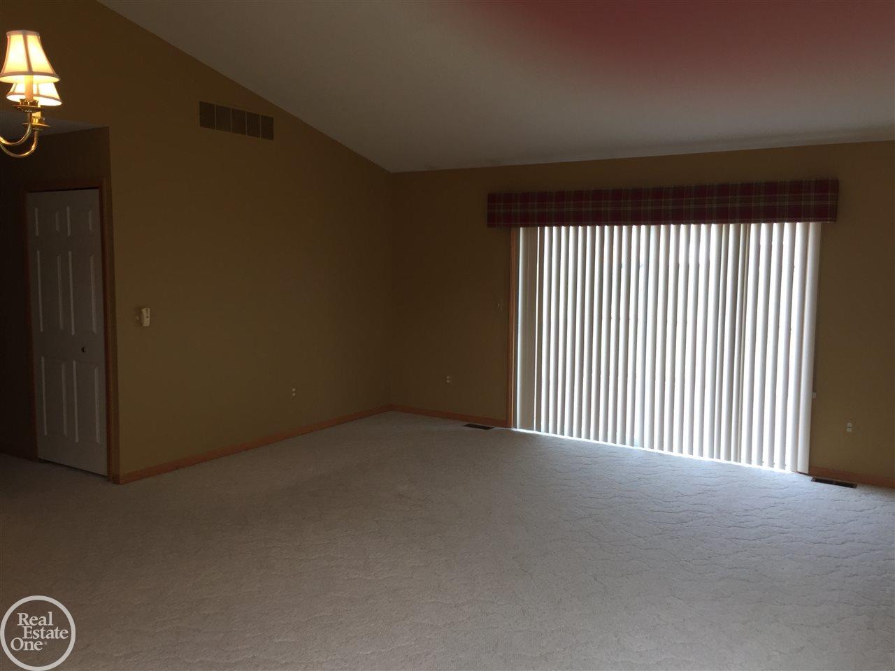 477 Newcastle Lane Romeo, MI 48065 - Photo 11 of 23 31294995-10.JPG