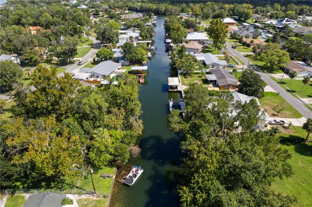 149 Southeast Paradise Point Road Crystal River, FL 34429 - Photo 10 of 70 Gallery Image 10