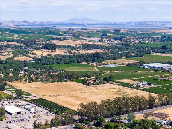 $2,500,000 | 20780 8th Street East, Sonoma, CA 95476