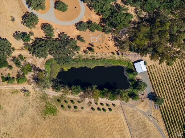 $2,500,000 | 20780 8th Street East, Sonoma, CA 95476