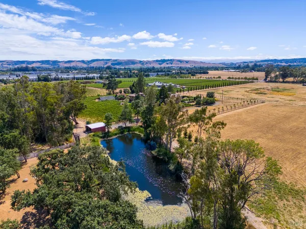 $2,500,000 | 20780 8th Street East, Sonoma, CA 95476