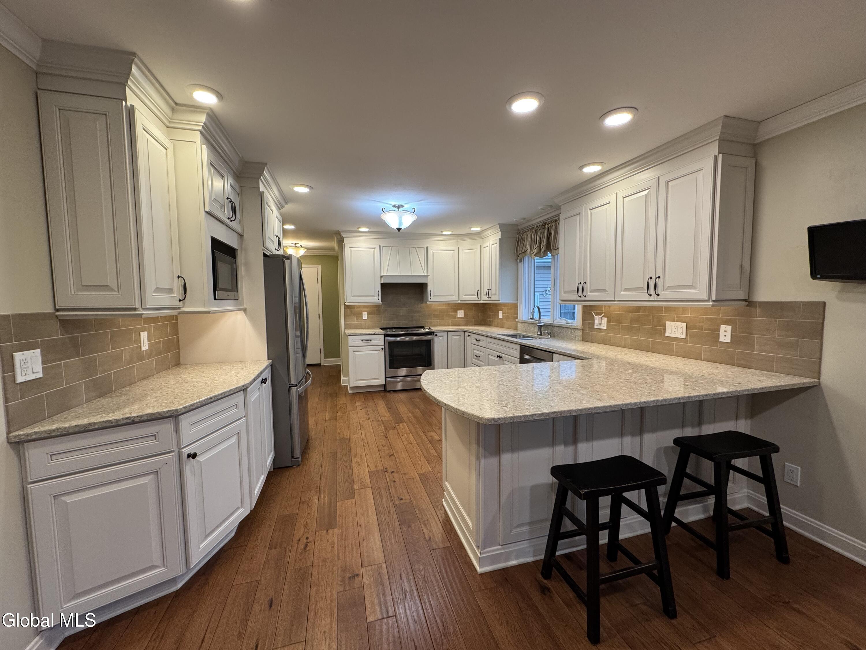 199 Ashdown Road Clifton Park, NY 12019 - Photo 10 of 66 IMG_3058