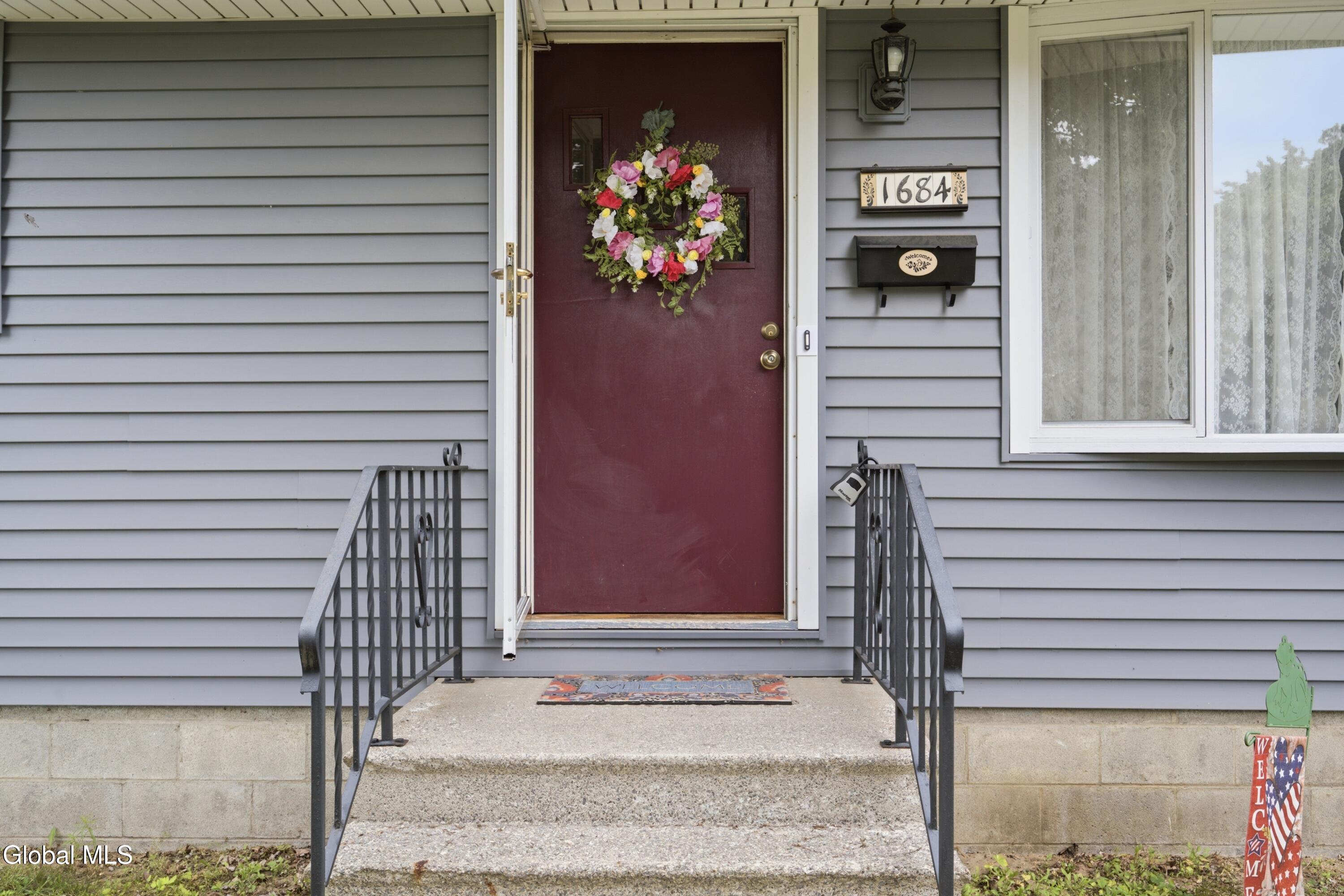1684 Roma Street Schenectady, NY 12306 - Photo 5 of 24 Front door