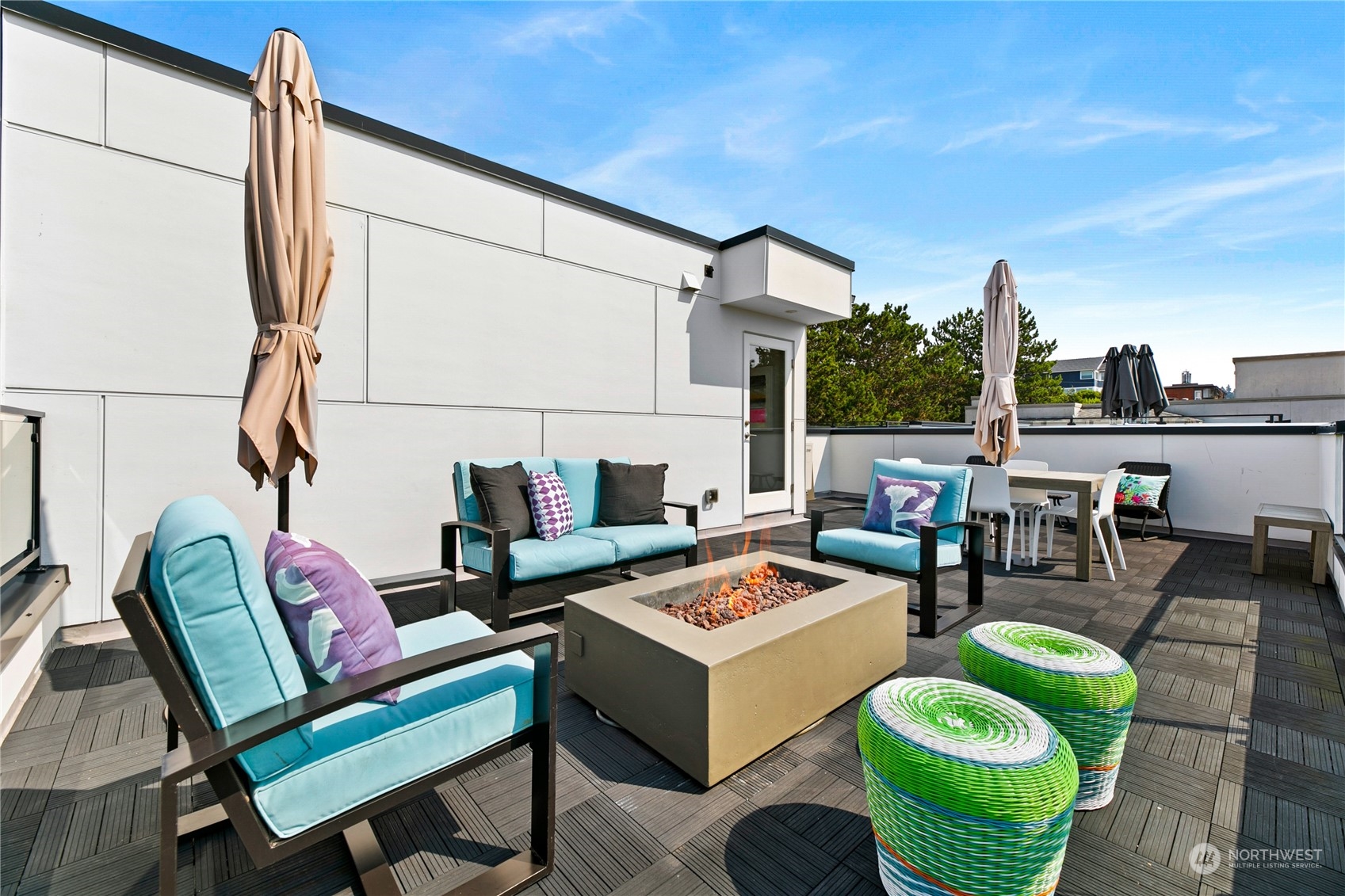 3226 Alki Avenue Southwest Seattle, WA 98116 - Photo 25 of 39 a outdoor living space with furniture and garden view
