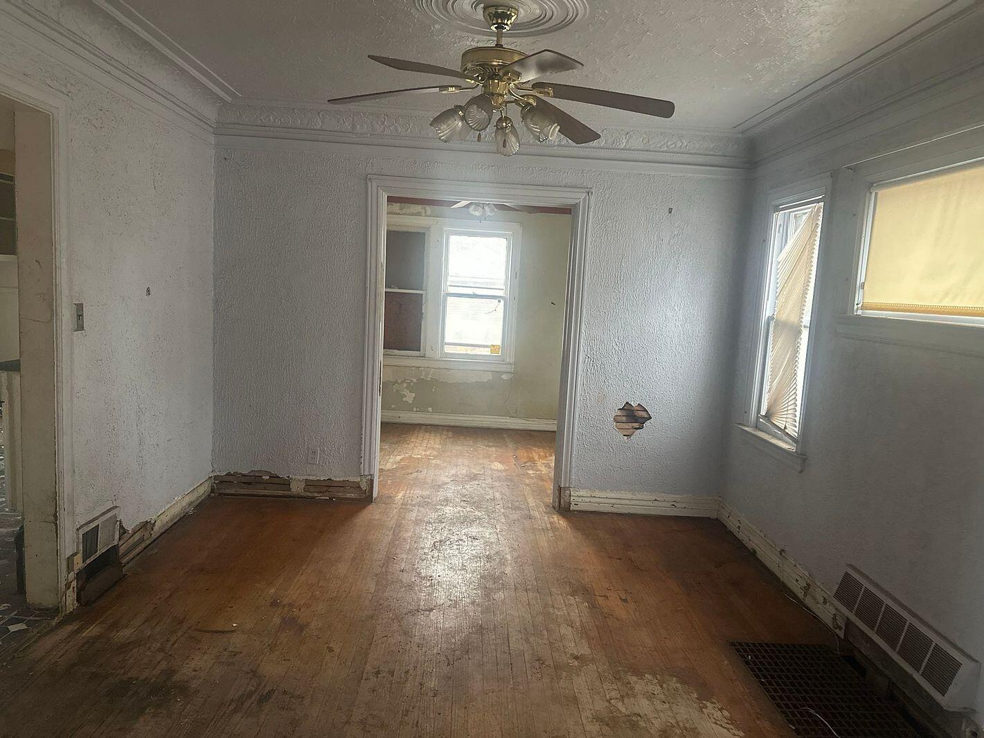 15875 Strathmoor Street Detroit, MI 48227 - Photo 13 of 16 15