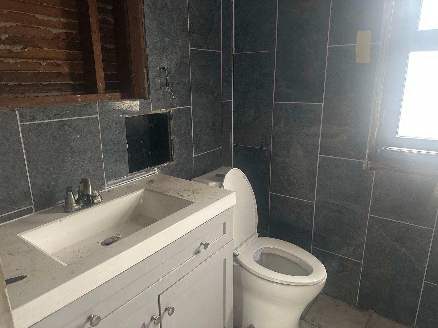 15875 Strathmoor Street Detroit, MI 48227 - Photo 3 of 16 05