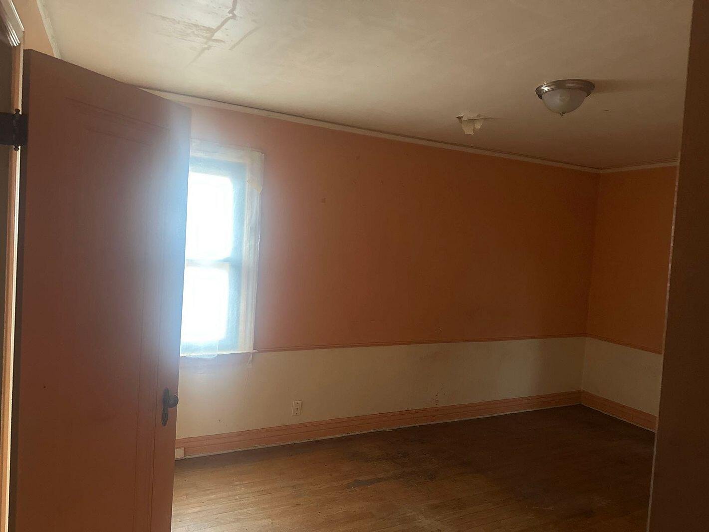 15875 Strathmoor Street Detroit, MI 48227 - Photo 8 of 16 10